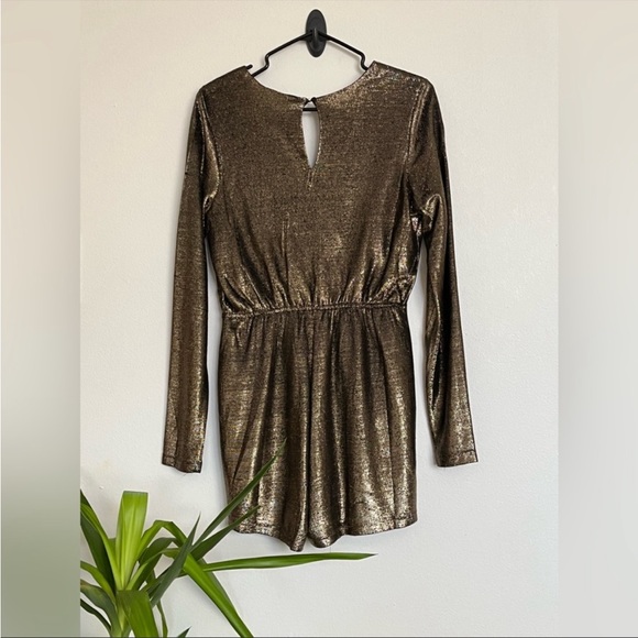 Forever 21 metallic romper - Picture 4 of 6